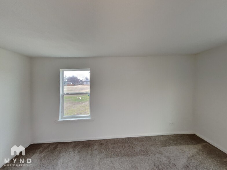 Building Photo - 2129 San Antonio St