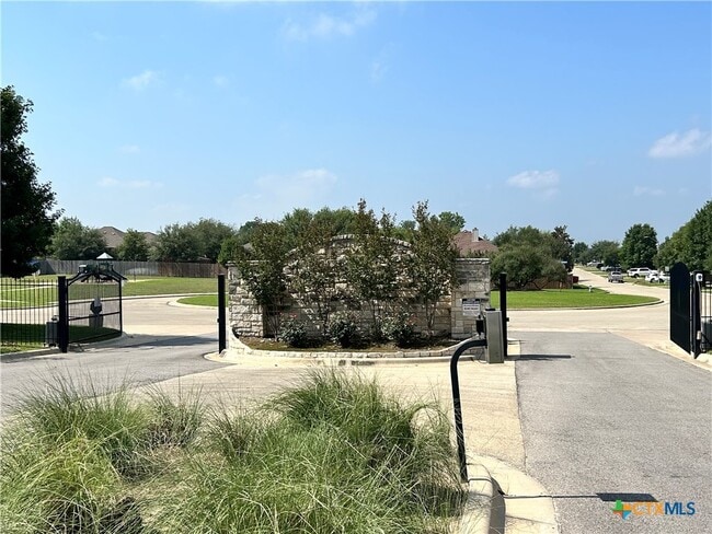 Building Photo - 1621 Rusty Spur Dr