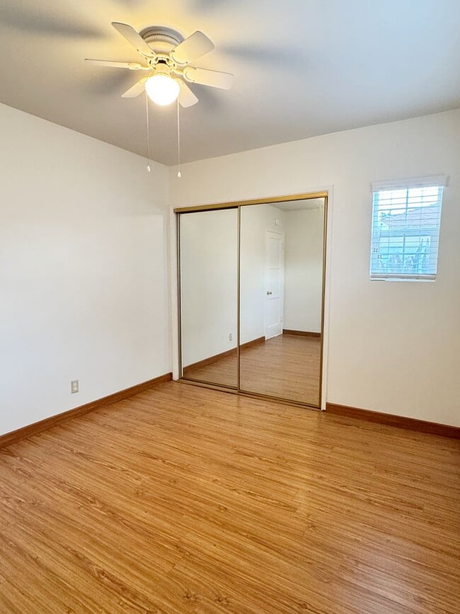 Building Photo - Charming 3-Bedroom Front Home only in Lakewood