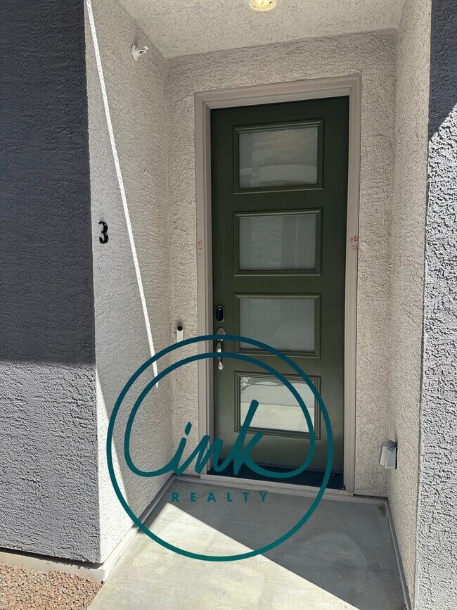 Building Photo - Beautiful and Modern Newly Built Townhome ...