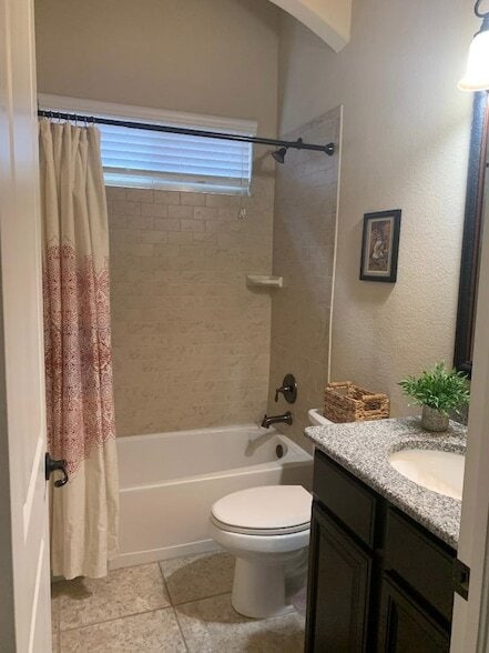 Building Photo - 686 Pendle Forest Dr