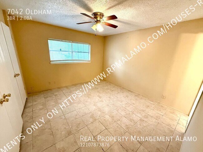 Building Photo - 7042 Oldham-