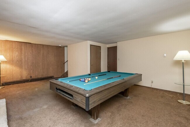 Building Photo - 21225 Mary Lynn Dr