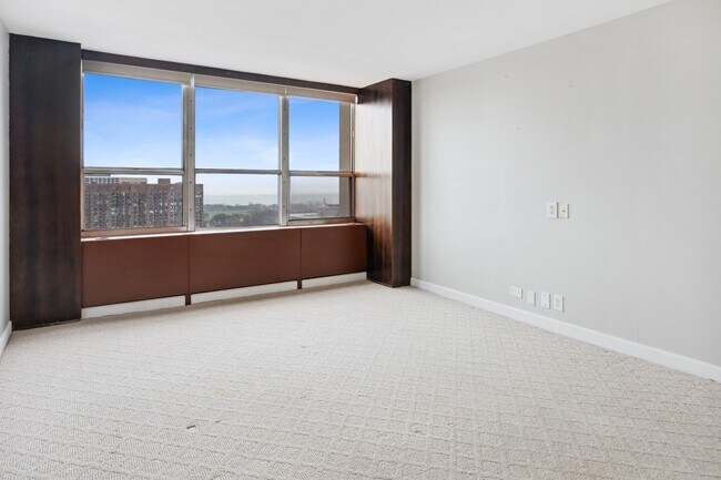 Building Photo - 655 W Irving Park Rd
