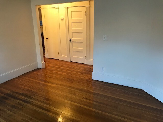 Building Photo - 1495 Beacon St