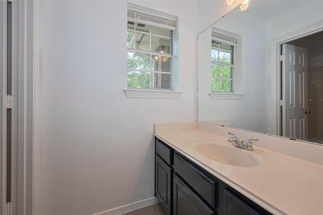 Building Photo - 4160 Greystone Way