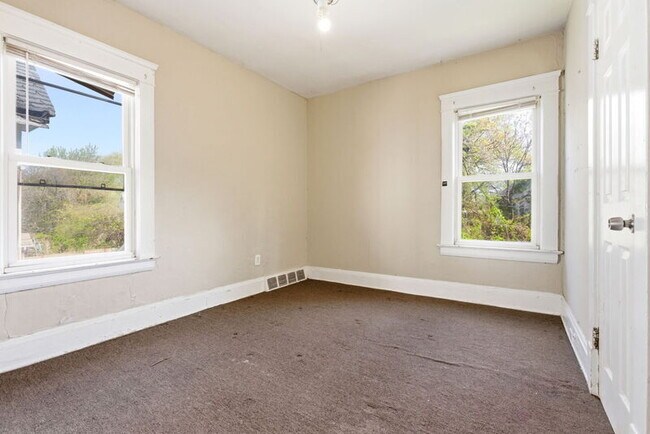 Building Photo - 13615 Earlwood Rd
