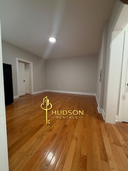 Building Photo - 540 Bergen Ave