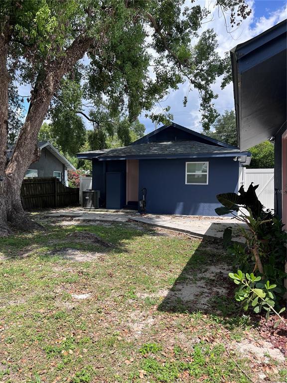 Building Photo - 118 W Sligh Ave