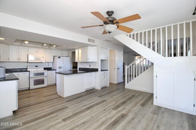 Building Photo - 5330 N Central Ave