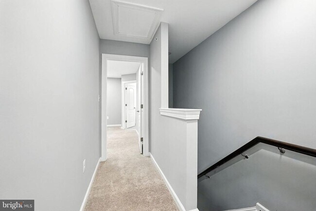 Building Photo - 7416 Riding Meadow Way