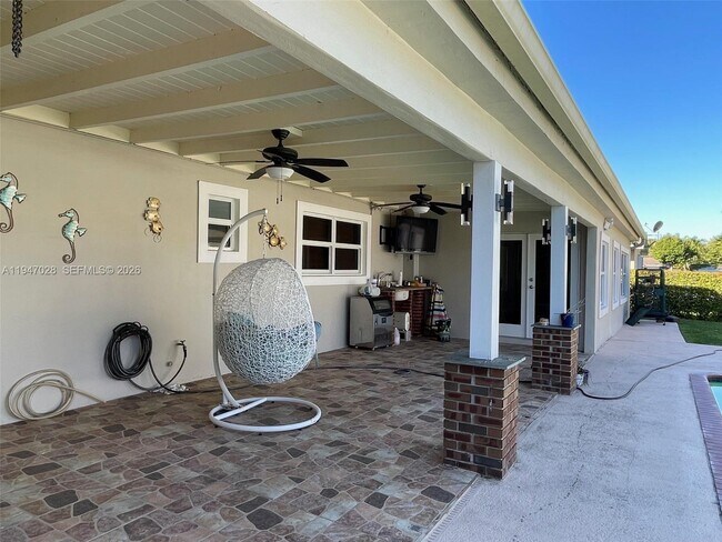 Building Photo - 14503 SW 84th St