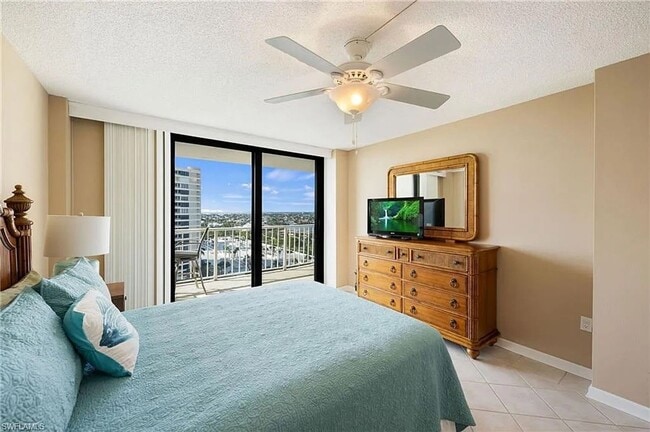 Building Photo - 320 Seaview Ct