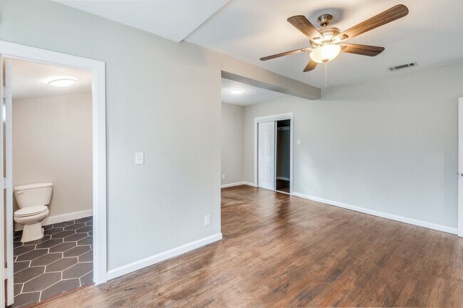 Building Photo - 1218 Ranier St