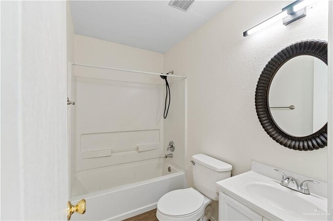 Building Photo - 17 Providence Ave