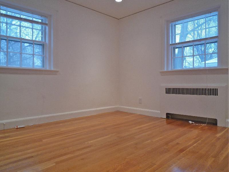 Building Photo - 45 Wyman St