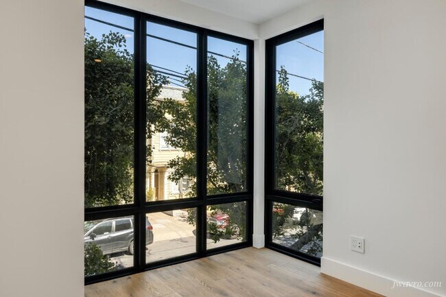 Building Photo - 20 Belcher St