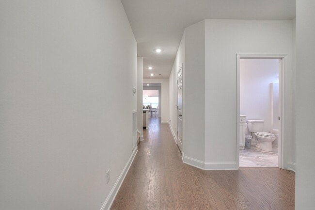 Building Photo - 2309 Laurelstone Dr