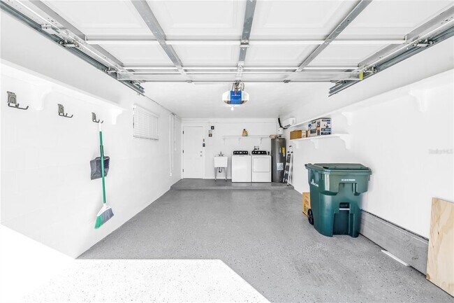 Building Photo - 111 Whispering Sands Cir