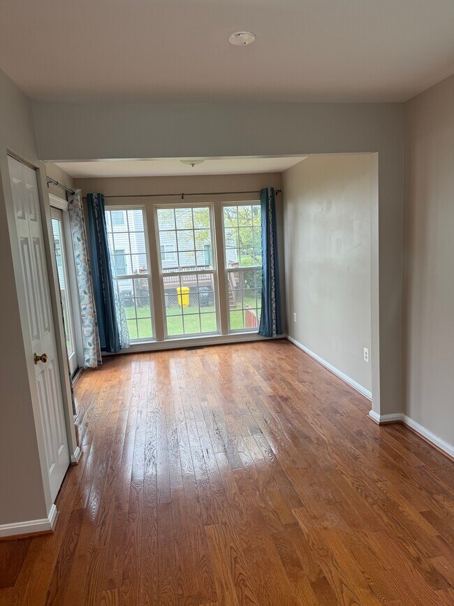 Building Photo - 140 Eastridge Cir