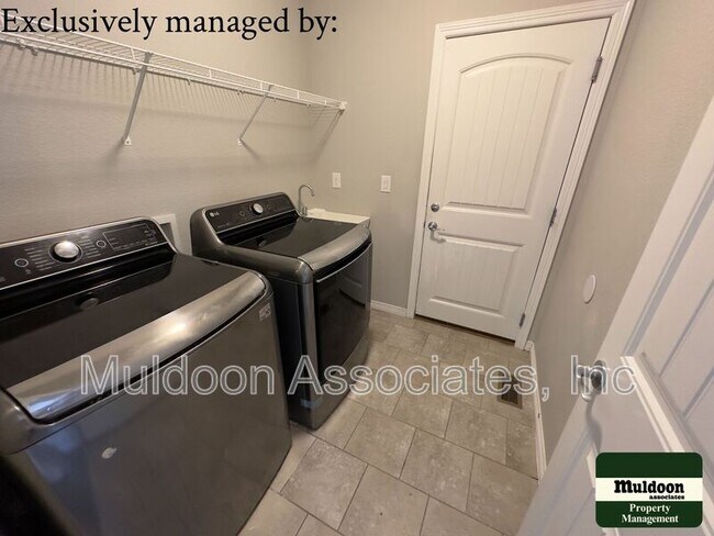 Building Photo - 6838 Black Saddle Dr