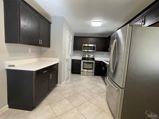 Building Photo - 5212 Parkway Dr