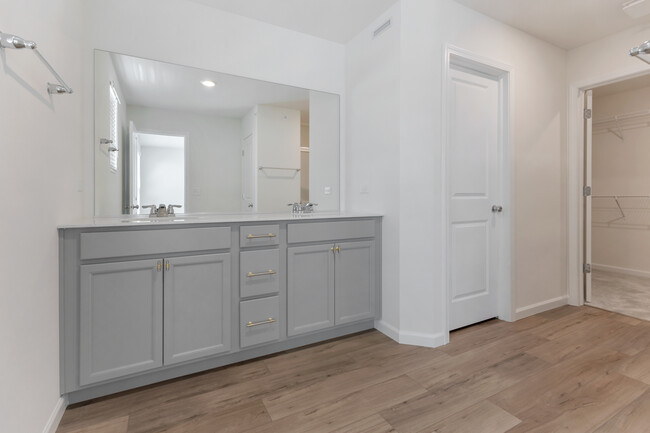 Building Photo - 2283 Horseshoe Cir