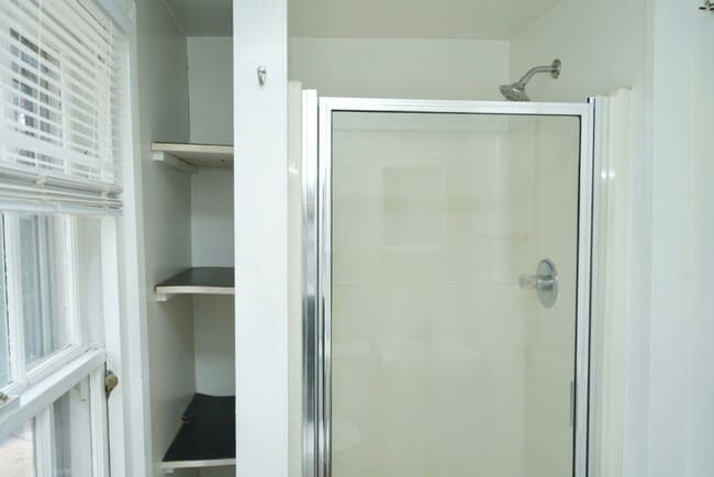 Building Photo - 920 Anderson St