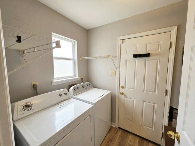 Building Photo - 2706 Ramblegate Ln