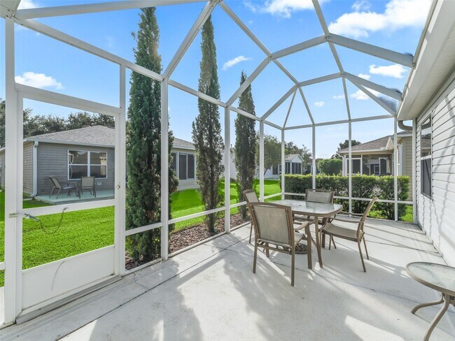 Building Photo - 1095 Blythe Way