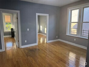 Building Photo - 596 Hegeman Ave