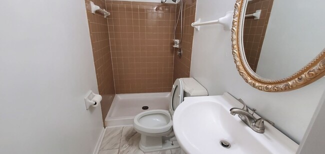 Building Photo - 7402 Brigmore Dr