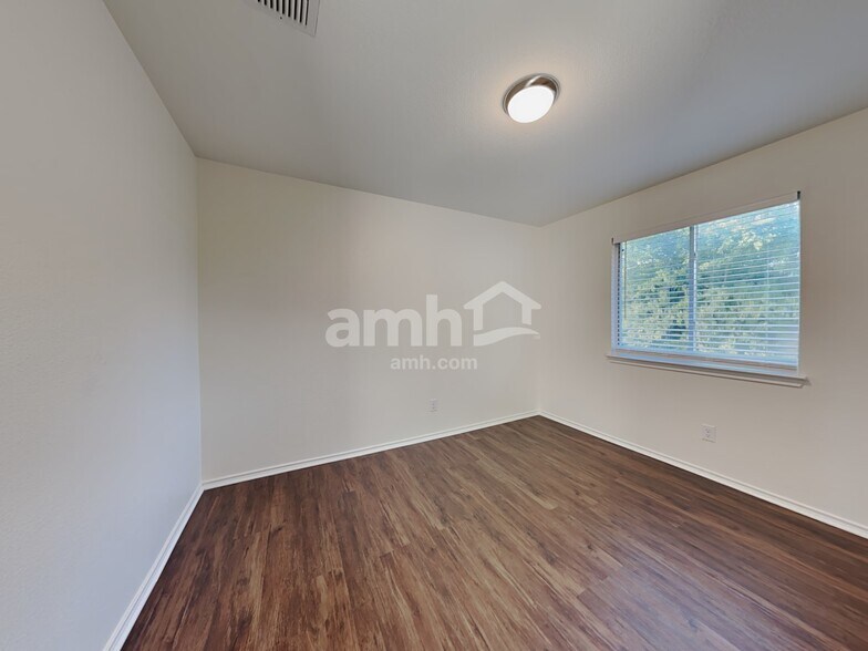 Building Photo - 10815 Canter Spur