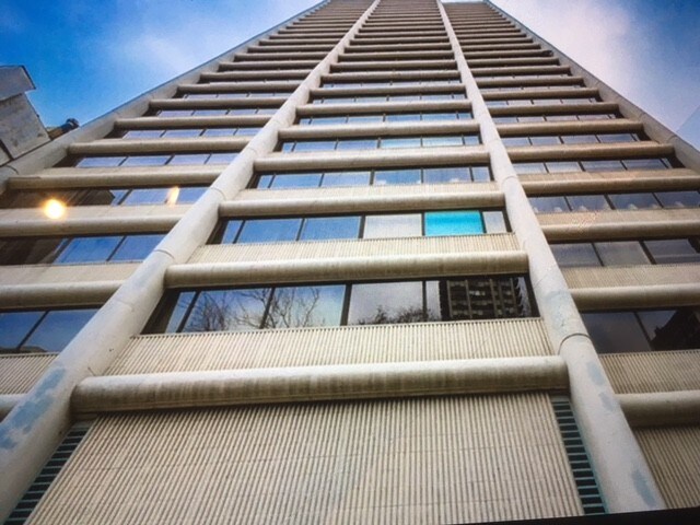 Building Photo - 1415 N Dearborn Pkwy