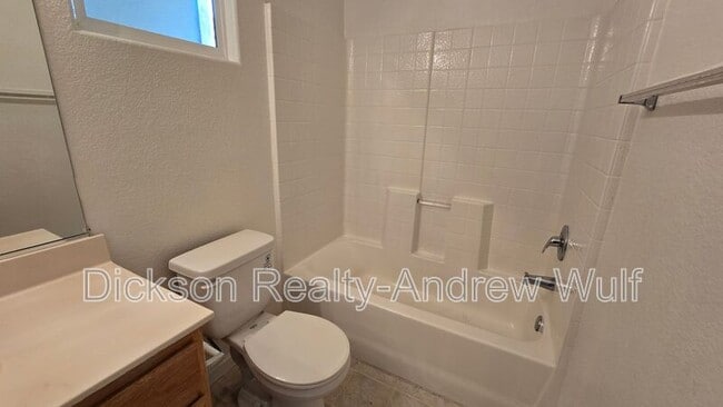 Building Photo - 10516 Yuba Ct