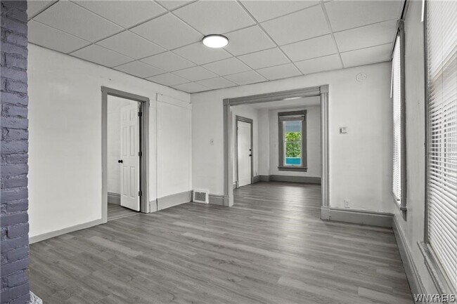 Building Photo - 385 Seventh St