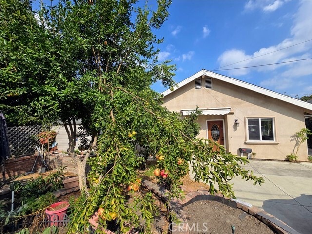 Building Photo - 539 S Michillinda Ave