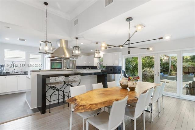 Building Photo - 2301 S Miami Ave