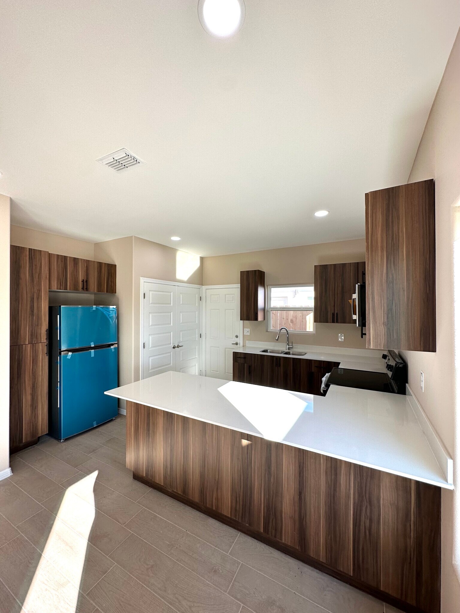 Building Photo - 2918 W Driftwood St