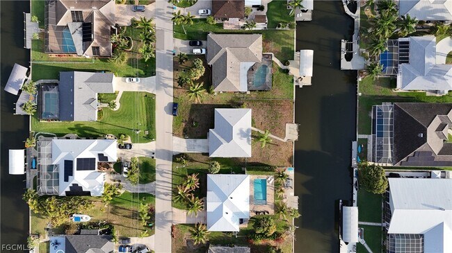 Building Photo - 5367 Coral Ave