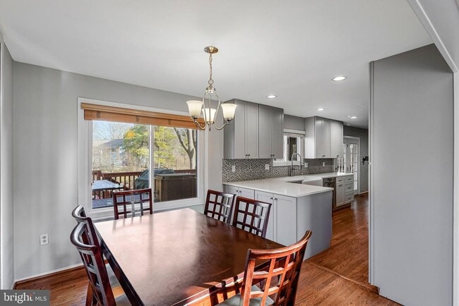 Building Photo - 1016 Trinity Gate St