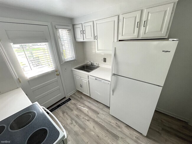 Building Photo - 2 br, 1 bath Condo - 1704 Graefield Rd 170...