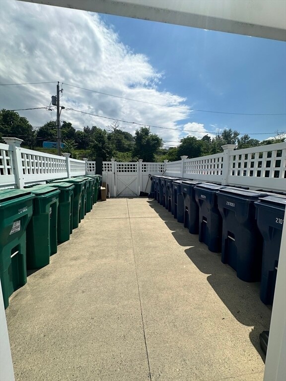 Building Photo - 5 Charlesbank Rd