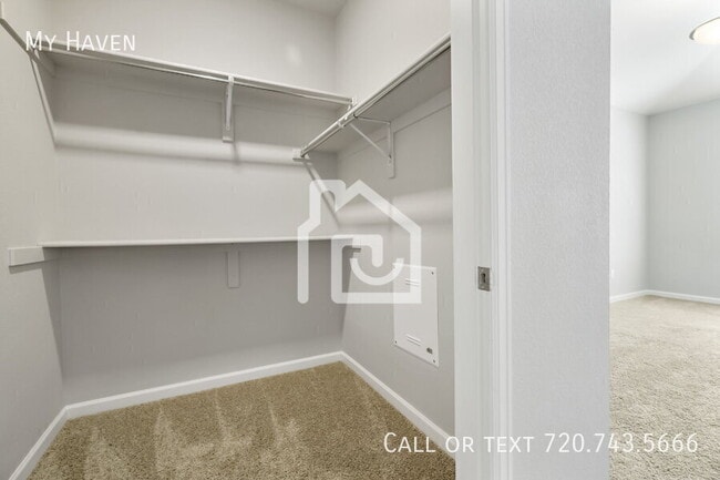 Building Photo - 15700 E Jamison Dr