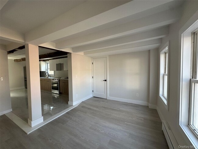 Building Photo - 1445 Burlingham Rd