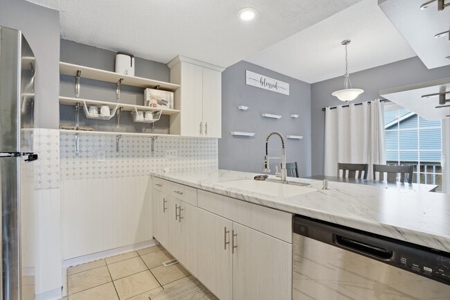 Building Photo - 2415 Catskill Ct