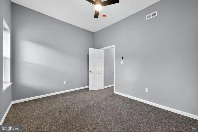 Building Photo - 1333 S Newkirk St