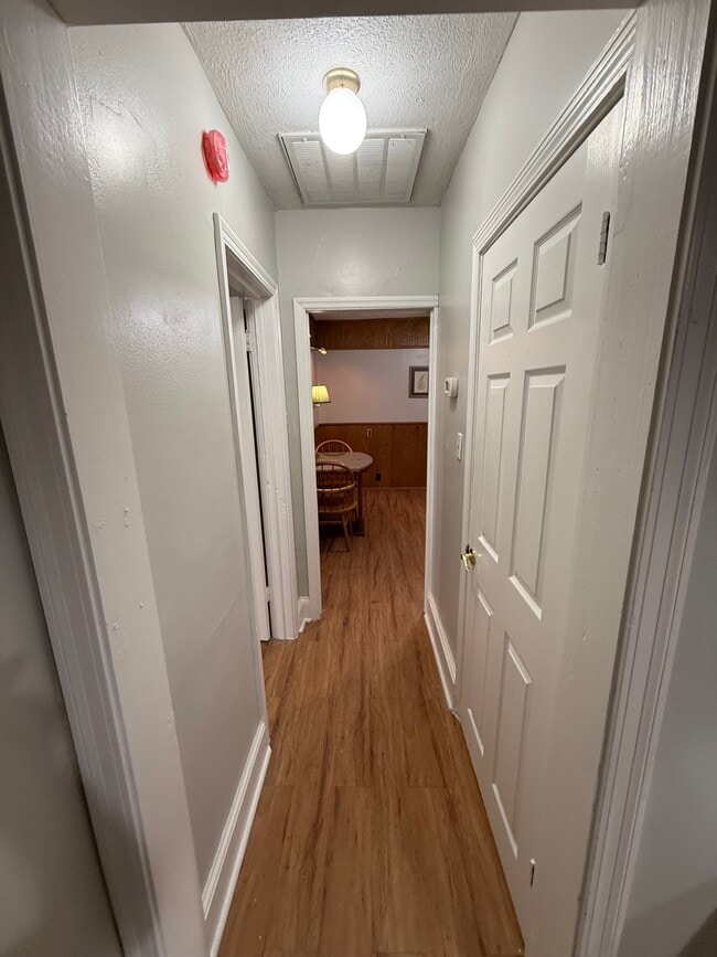 Building Photo - 3914 Herschel St