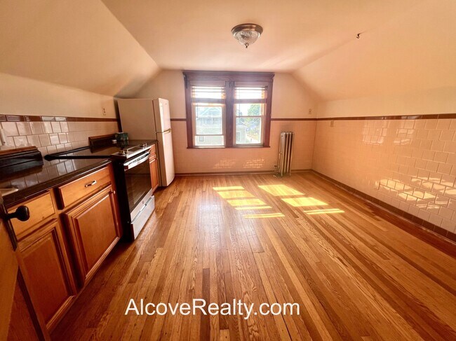 Building Photo - 40 Alfred Rd