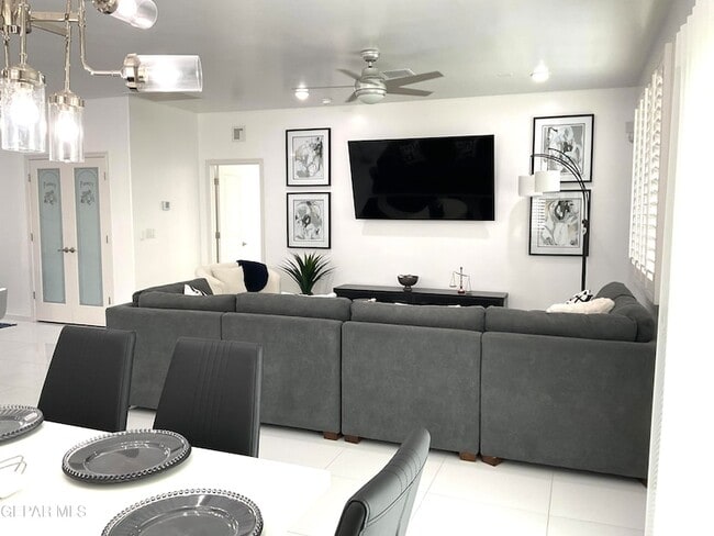 Building Photo - 8919 Eclipse St